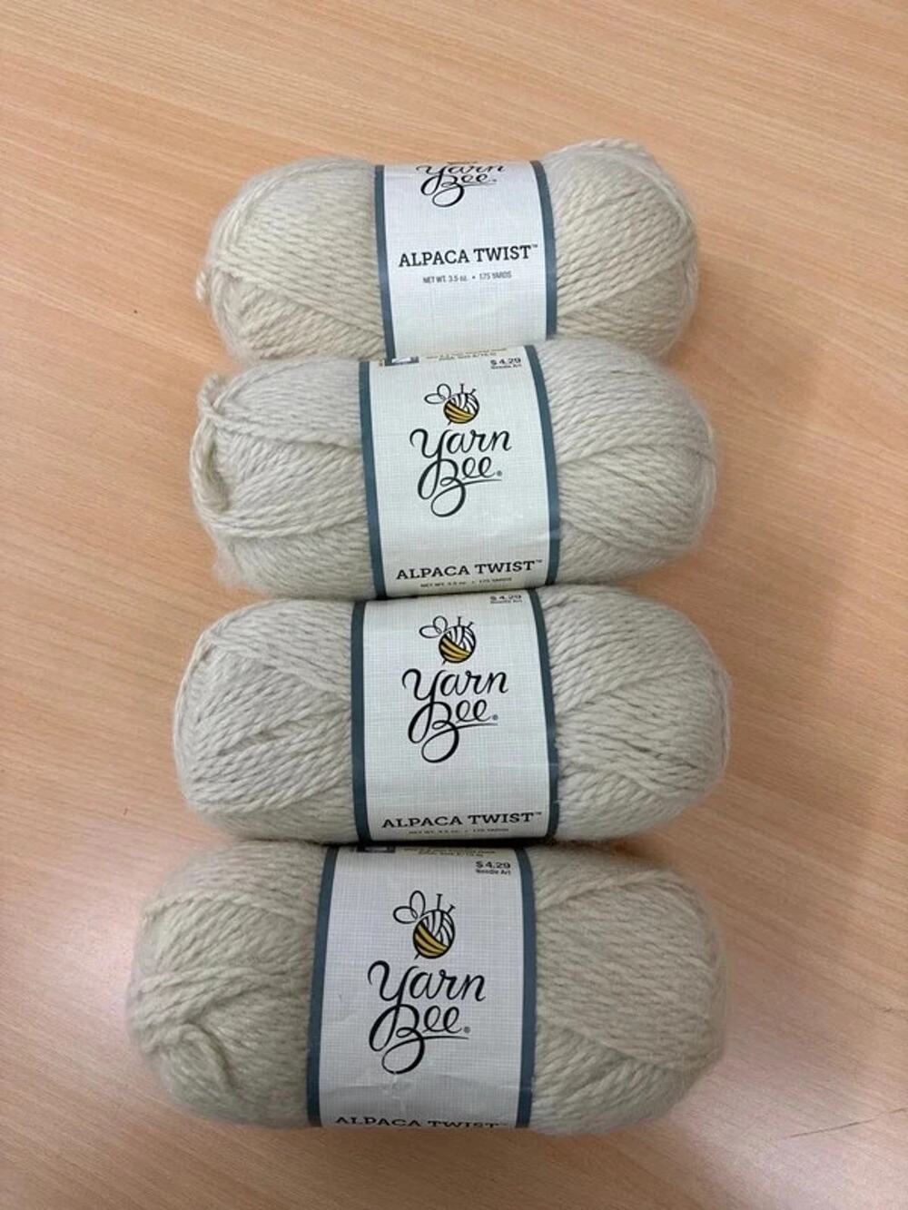 4 skeins Yarn Bee Alpaca twist, Ecru/02